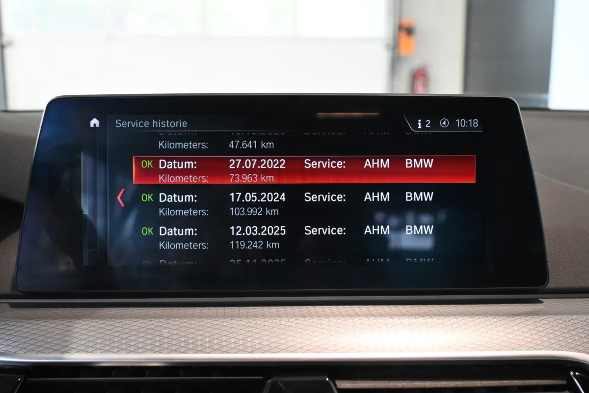 520i High Executive M Sport Automaat Clima LED Cruise Navigatie Trekhaak PDC Standkachel 100% Onderhouden! Inruil Mogelijk