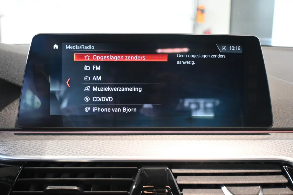 520i High Executive M Sport Automaat Clima LED Cruise Navigatie Trekhaak PDC Standkachel 100% Onderhouden! Inruil Mogelijk