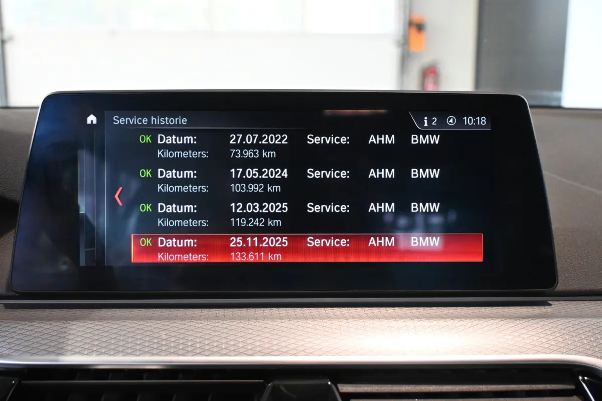 520i High Executive M Sport Automaat Clima LED Cruise Navigatie Trekhaak PDC Standkachel 100% Onderhouden! Inruil Mogelijk