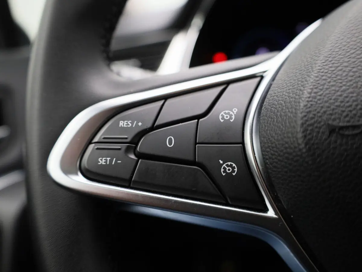 1.6 E-Tech Plug-in Hybrid 160 Intens | WORDT VERWACHT | PANORAMADAK | ACHTERUITRIJCAMERA | APPLE CARPLAY - ANDROID AUTO | CLIMATE CONTROL | CRUISE CONTROL | PARKEERSENSOREN |