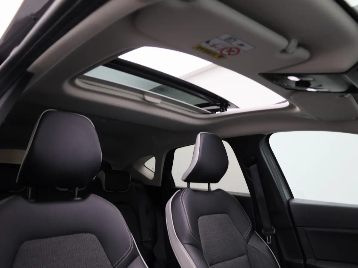 1.6 E-Tech Plug-in Hybrid 160 Intens | WORDT VERWACHT | PANORAMADAK | ACHTERUITRIJCAMERA | APPLE CARPLAY - ANDROID AUTO | CLIMATE CONTROL | CRUISE CONTROL | PARKEERSENSOREN |