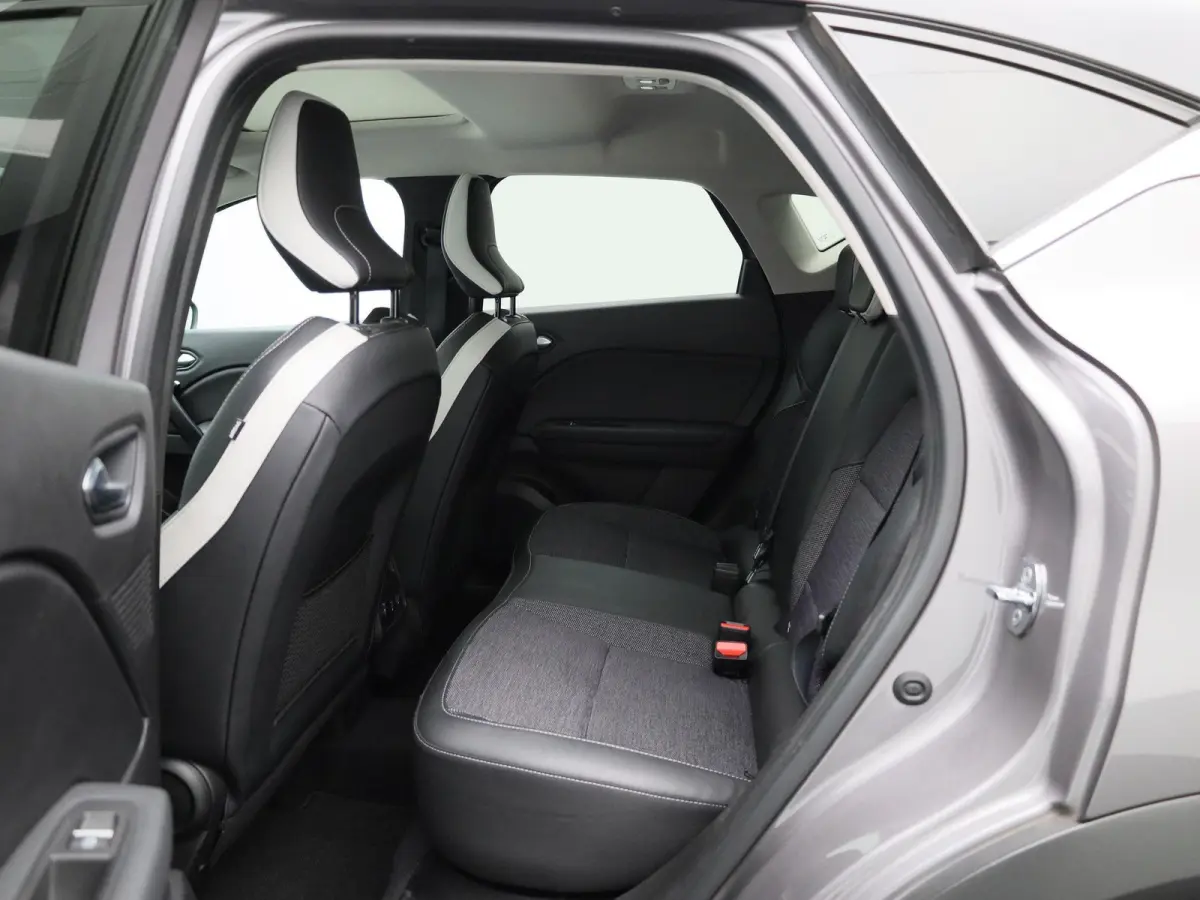 1.6 E-Tech Plug-in Hybrid 160 Intens | WORDT VERWACHT | PANORAMADAK | ACHTERUITRIJCAMERA | APPLE CARPLAY - ANDROID AUTO | CLIMATE CONTROL | CRUISE CONTROL | PARKEERSENSOREN |