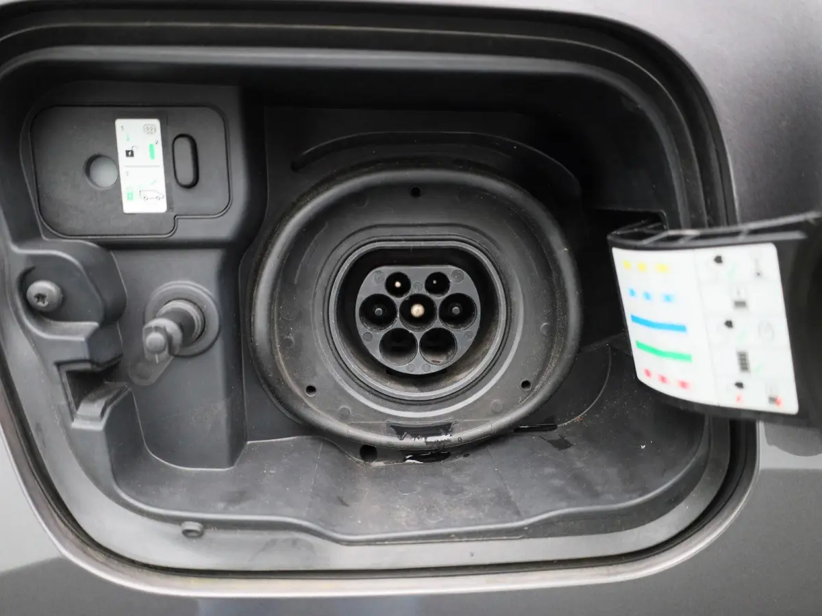 1.6 E-Tech Plug-in Hybrid 160 Intens | WORDT VERWACHT | PANORAMADAK | ACHTERUITRIJCAMERA | APPLE CARPLAY - ANDROID AUTO | CLIMATE CONTROL | CRUISE CONTROL | PARKEERSENSOREN |