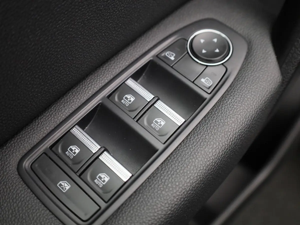 1.6 E-Tech Plug-in Hybrid 160 Intens | WORDT VERWACHT | PANORAMADAK | ACHTERUITRIJCAMERA | APPLE CARPLAY - ANDROID AUTO | CLIMATE CONTROL | CRUISE CONTROL | PARKEERSENSOREN |
