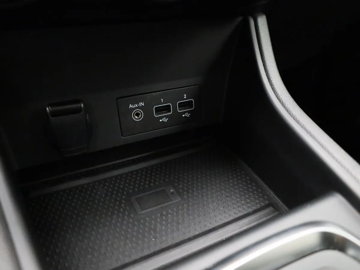 1.6 E-Tech Plug-in Hybrid 160 Intens | WORDT VERWACHT | PANORAMADAK | ACHTERUITRIJCAMERA | APPLE CARPLAY - ANDROID AUTO | CLIMATE CONTROL | CRUISE CONTROL | PARKEERSENSOREN |