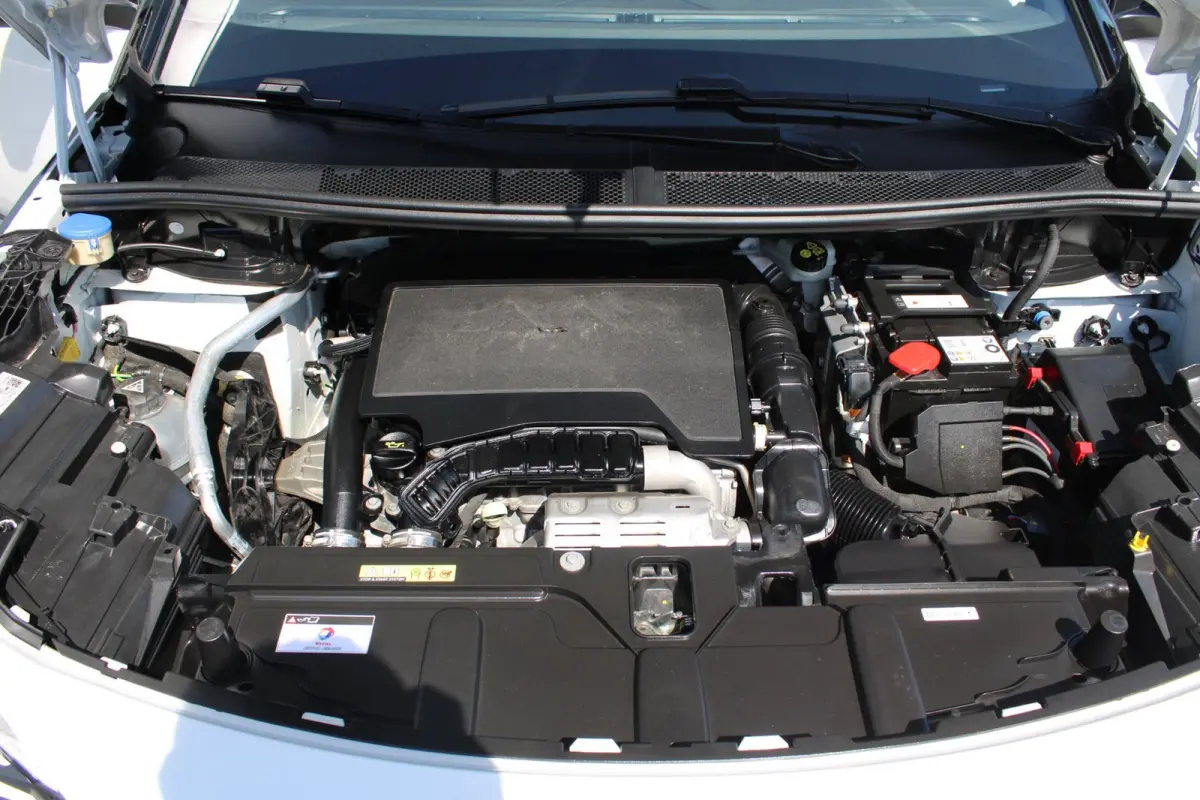 1.2 PureTech GT Line Schuifdak GEEN INRUIL MOGELIJK