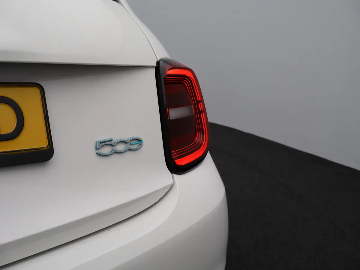 Icon 42 kWh 93,7% SOH | 16" Lichtmetalen Velgen | Apple Carplay/Android Auto | Cruise Control | Climate Contro