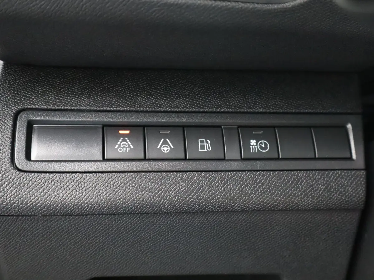 1.6 HYbrid4 300 GT Pack Business | Automaat | Carplay | 4WD | SOH 94% | Pano dak | keyless | Adaptieve cruise | Alcantara |Camera | Focal audio | Stoelverw. |