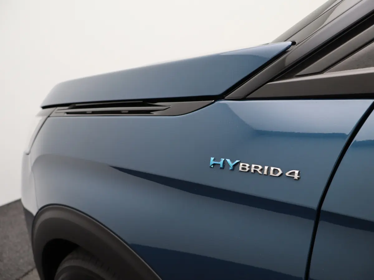 1.6 HYbrid4 300 GT Pack Business | Automaat | Carplay | 4WD | SOH 94% | Pano dak | keyless | Adaptieve cruise | Alcantara |Camera | Focal audio | Stoelverw. |