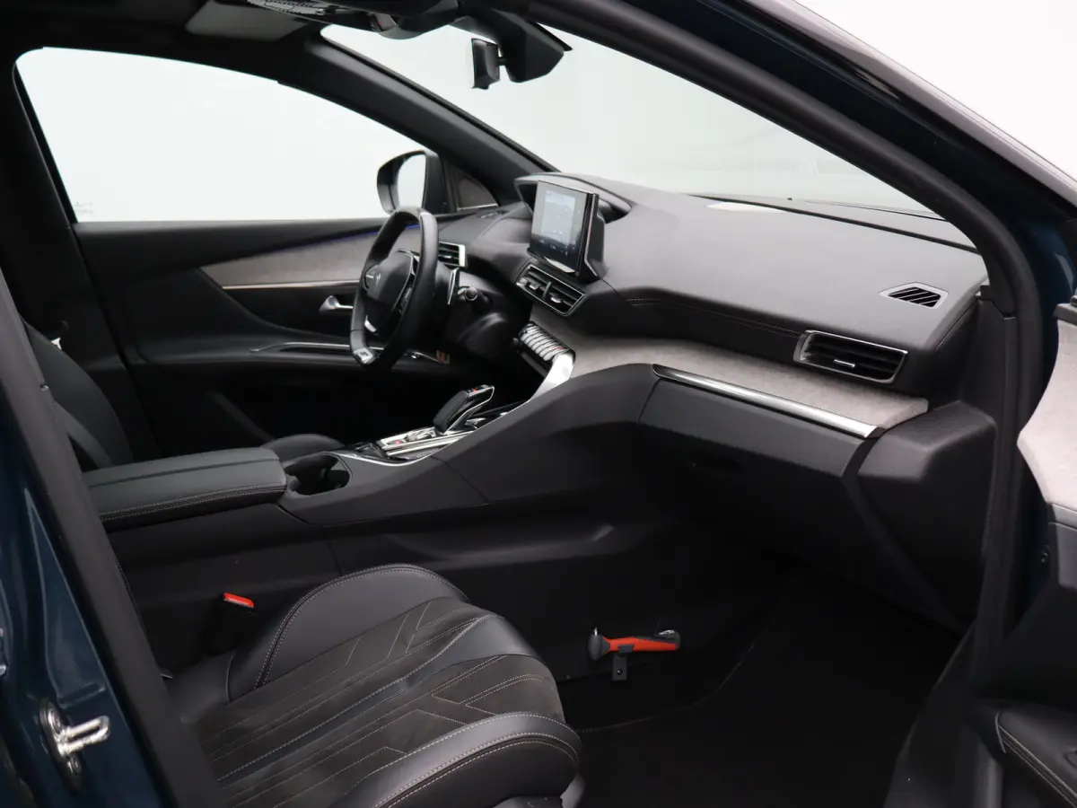 1.6 HYbrid4 300 GT Pack Business | Automaat | Carplay | 4WD | SOH 94% | Pano dak | keyless | Adaptieve cruise | Alcantara |Camera | Focal audio | Stoelverw. |