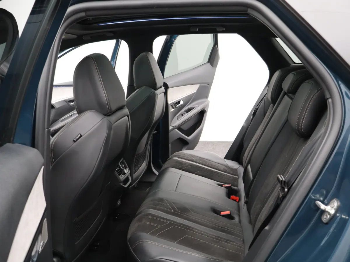 1.6 HYbrid4 300 GT Pack Business | Automaat | Carplay | 4WD | SOH 94% | Pano dak | keyless | Adaptieve cruise | Alcantara |Camera | Focal audio | Stoelverw. |