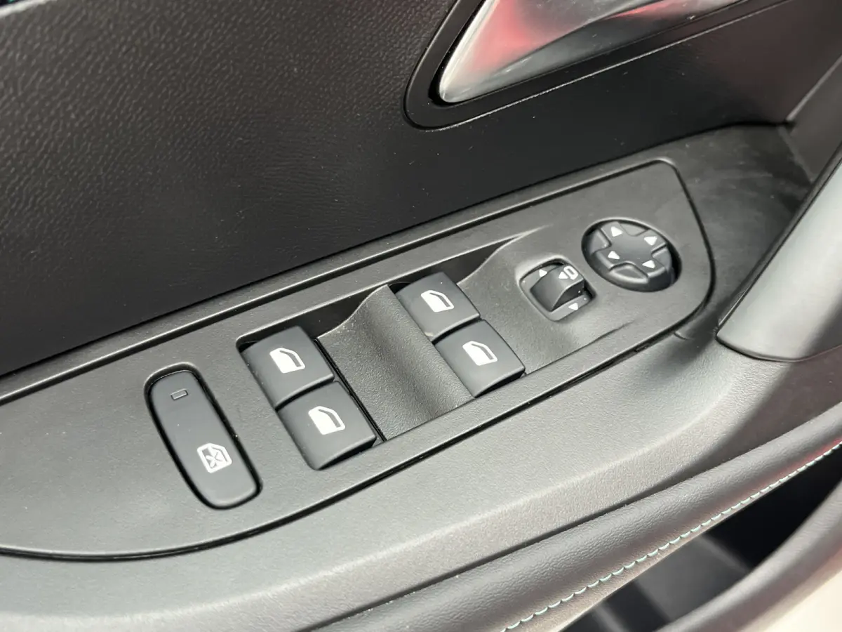 PureTech 130 Allure Pack | Origineel NL | Carplay/Android Auto | Stoelverwarming |