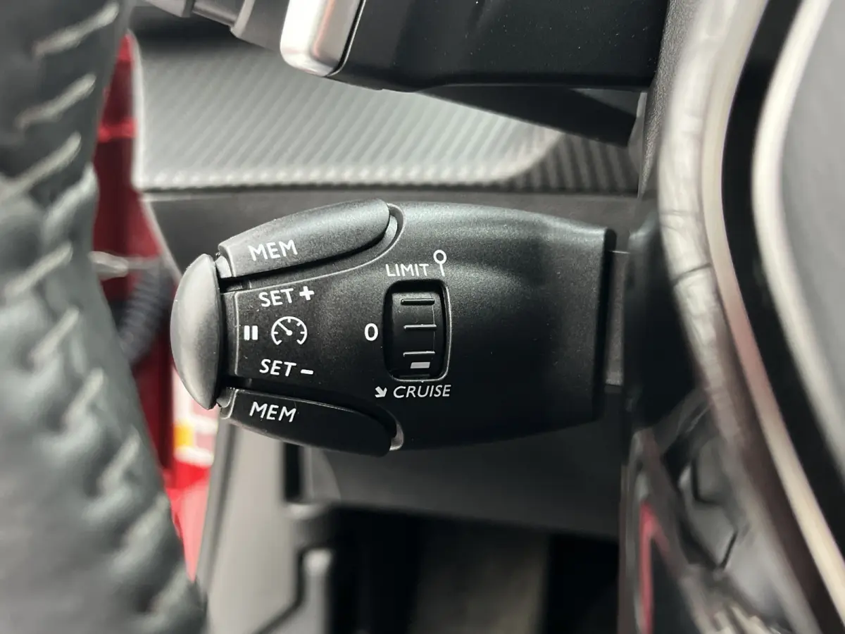 PureTech 130 Allure Pack | Origineel NL | Carplay/Android Auto | Stoelverwarming |