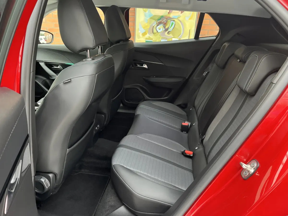 PureTech 130 Allure Pack | Origineel NL | Carplay/Android Auto | Stoelverwarming |