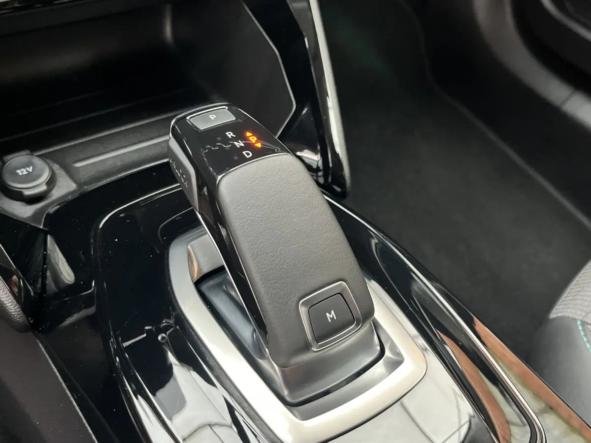 PureTech 130 Allure Pack | Origineel NL | Carplay/Android Auto | Stoelverwarming |
