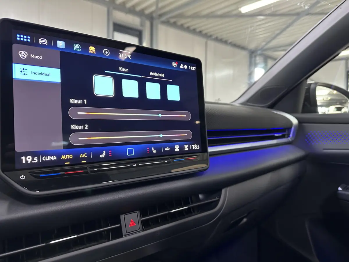 1.5 eTsi R-Line First Edition | Trekhaak | Pano | Black-style | Licht-pakket (IQ.Light)