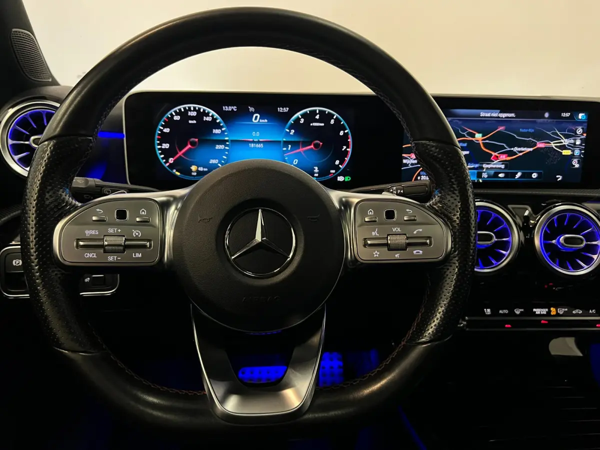 220 4MATIC / AMG / Pano / Sfeerverlichting