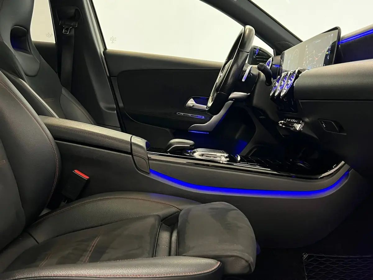 220 4MATIC / AMG / Pano / Sfeerverlichting