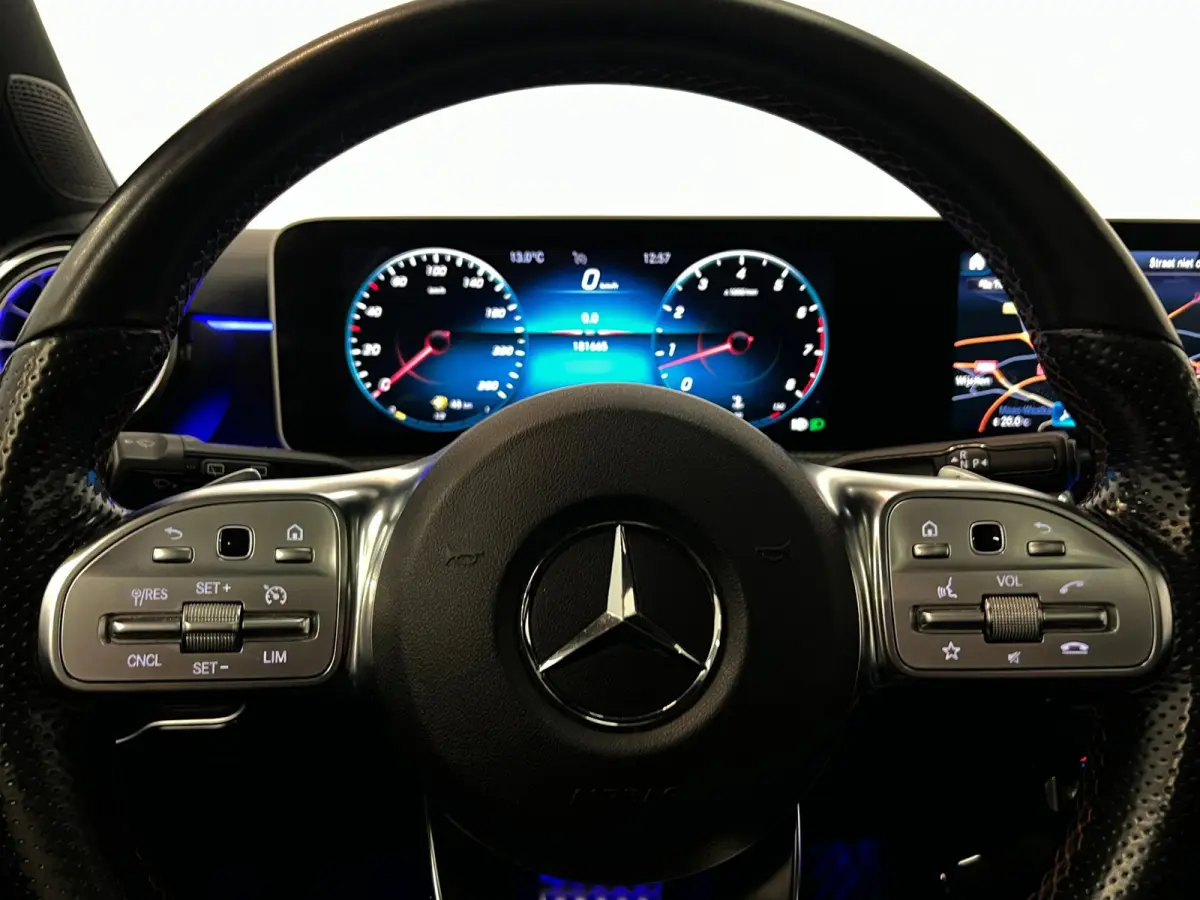 220 4MATIC / AMG / Pano / Sfeerverlichting