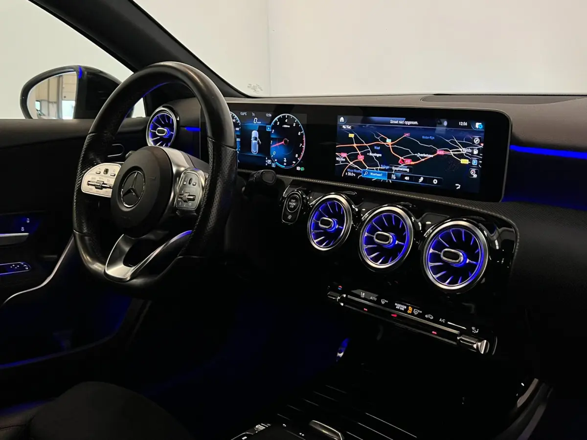 220 4MATIC / AMG / Pano / Sfeerverlichting
