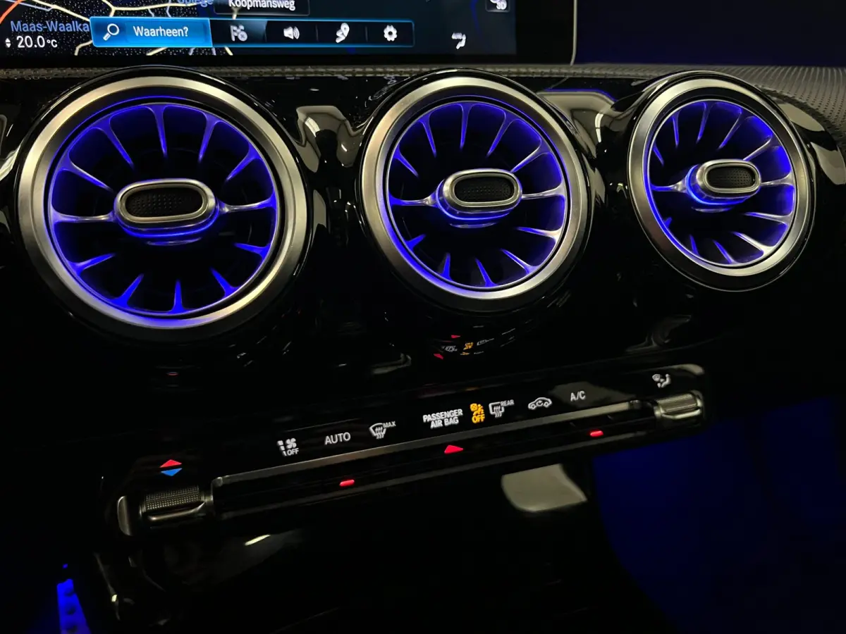 220 4MATIC / AMG / Pano / Sfeerverlichting