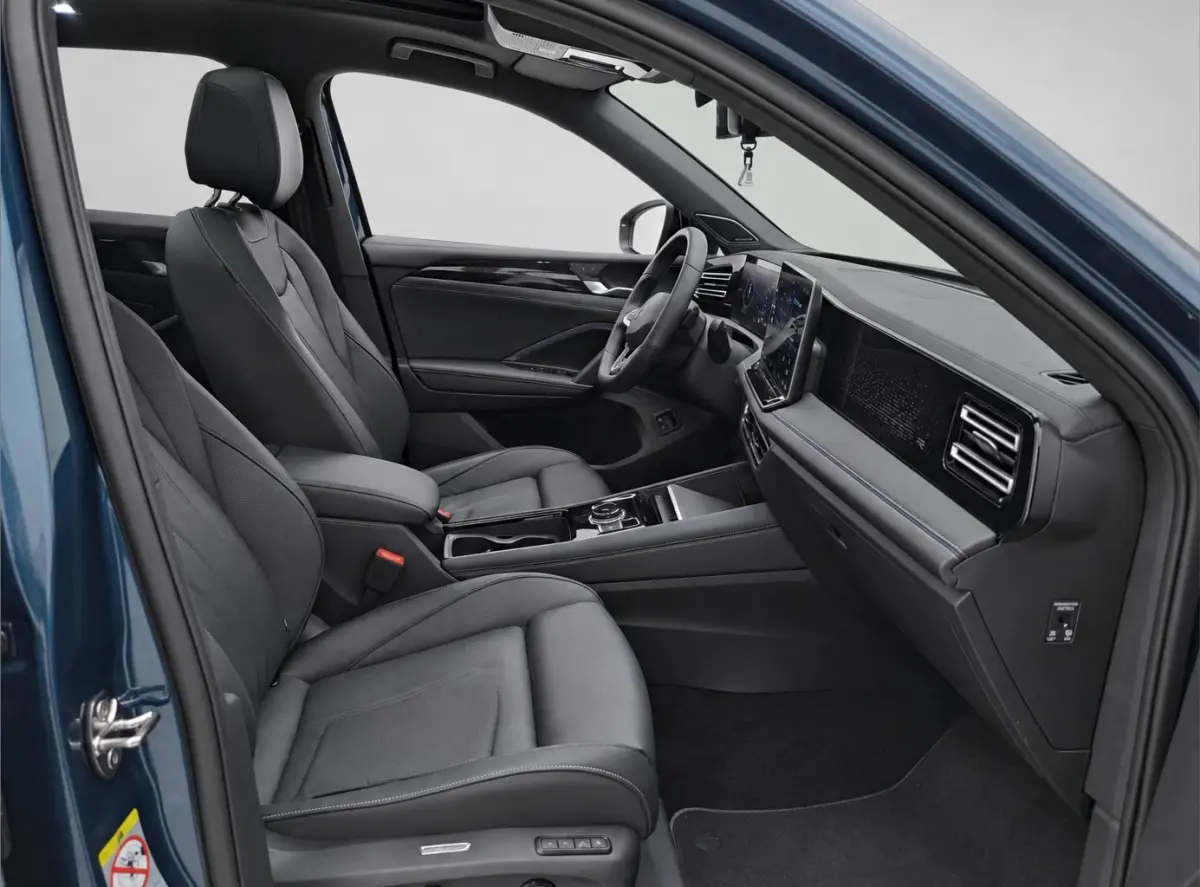 1.5 eHybrid R-Line Edition 272pk Pano | Leder | Harman Kardon | Trekhaak | Memory | IQ Light | HUD | 20" | 360 camera