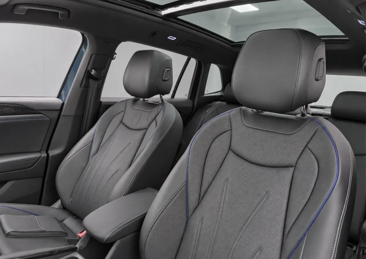 1.5 eHybrid R-Line Edition 272pk Pano | Leder | Harman Kardon | Trekhaak | Memory | IQ Light | HUD | 20" | 360 camera
