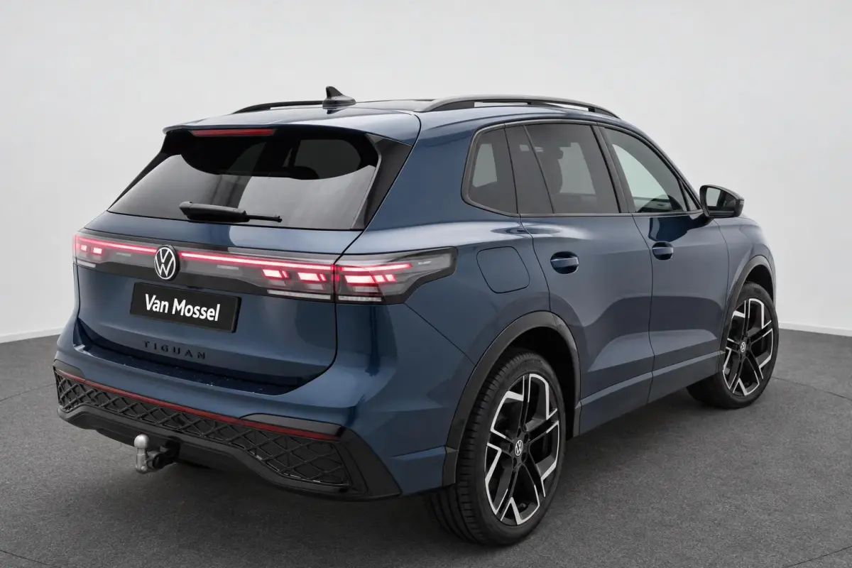 1.5 eHybrid R-Line Edition 272pk Pano | Leder | Harman Kardon | Trekhaak | Memory | IQ Light | HUD | 20" | 360 camera