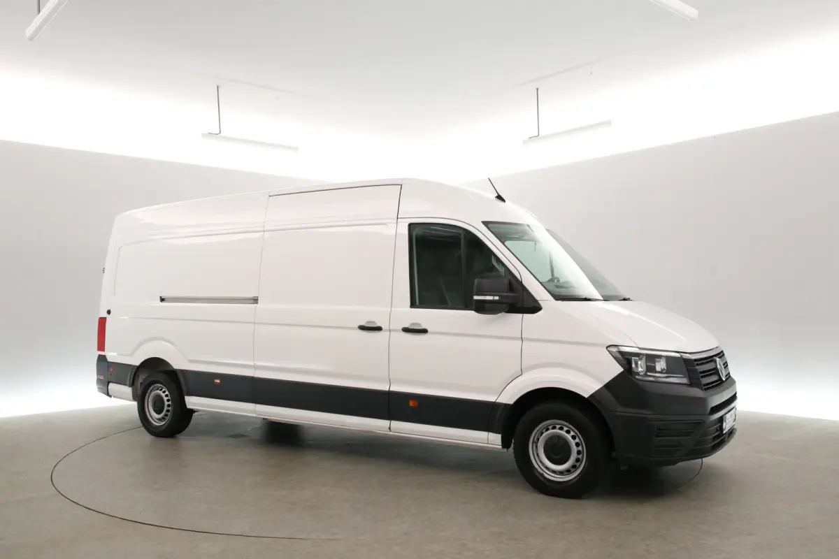 2.0 TDI 140PK L4H3 | Airco | Camera | Carplay | 3 Zits | 3000KG Trekgew. | Parkeersens.