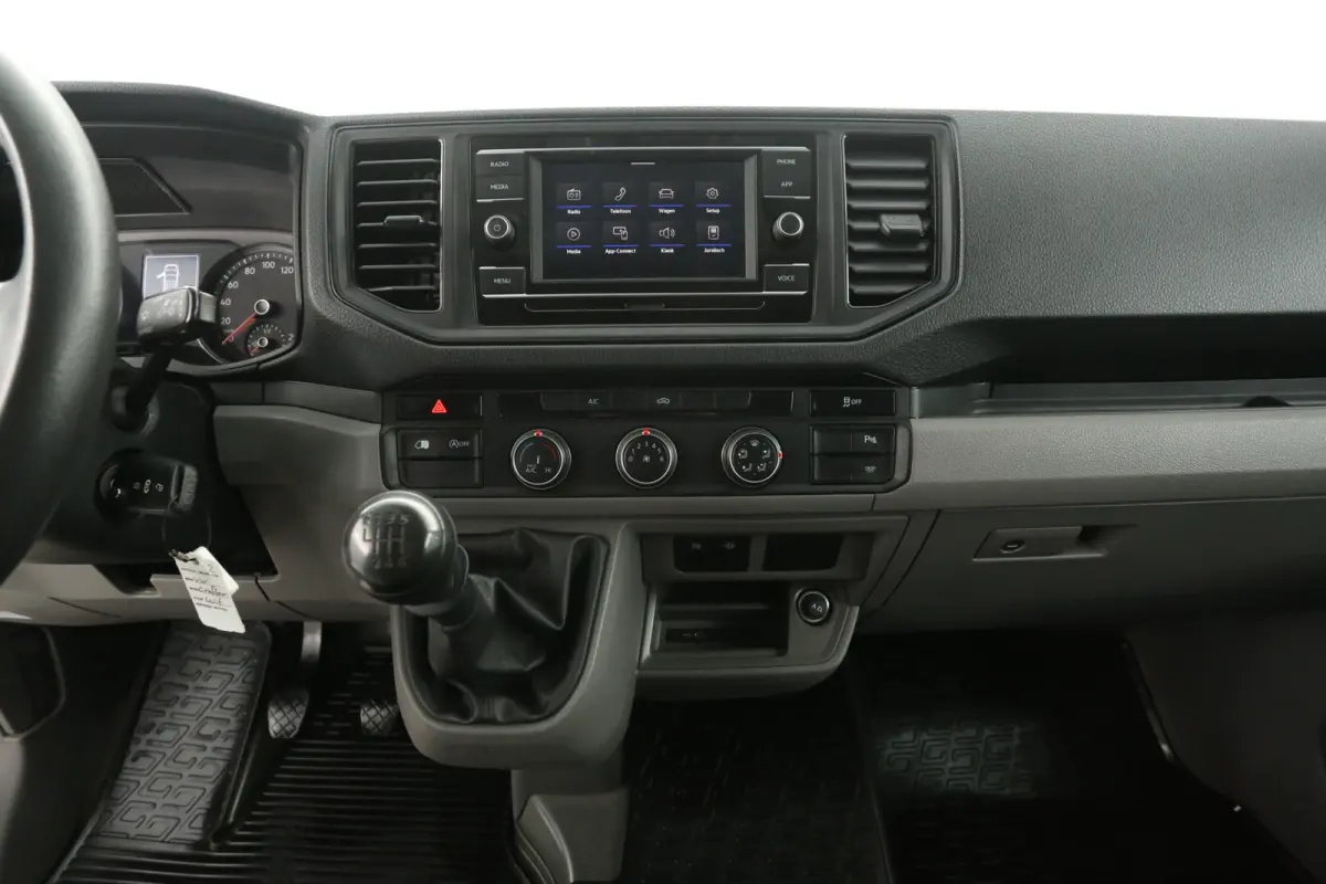 2.0 TDI 140PK L4H3 | Airco | Camera | Carplay | 3 Zits | 3000KG Trekgew. | Parkeersens.