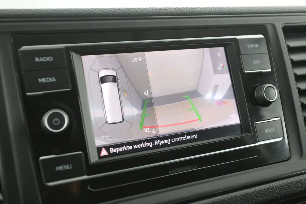 2.0 TDI 140PK L4H3 | Airco | Camera | Carplay | 3 Zits | 3000KG Trekgew. | Parkeersens.