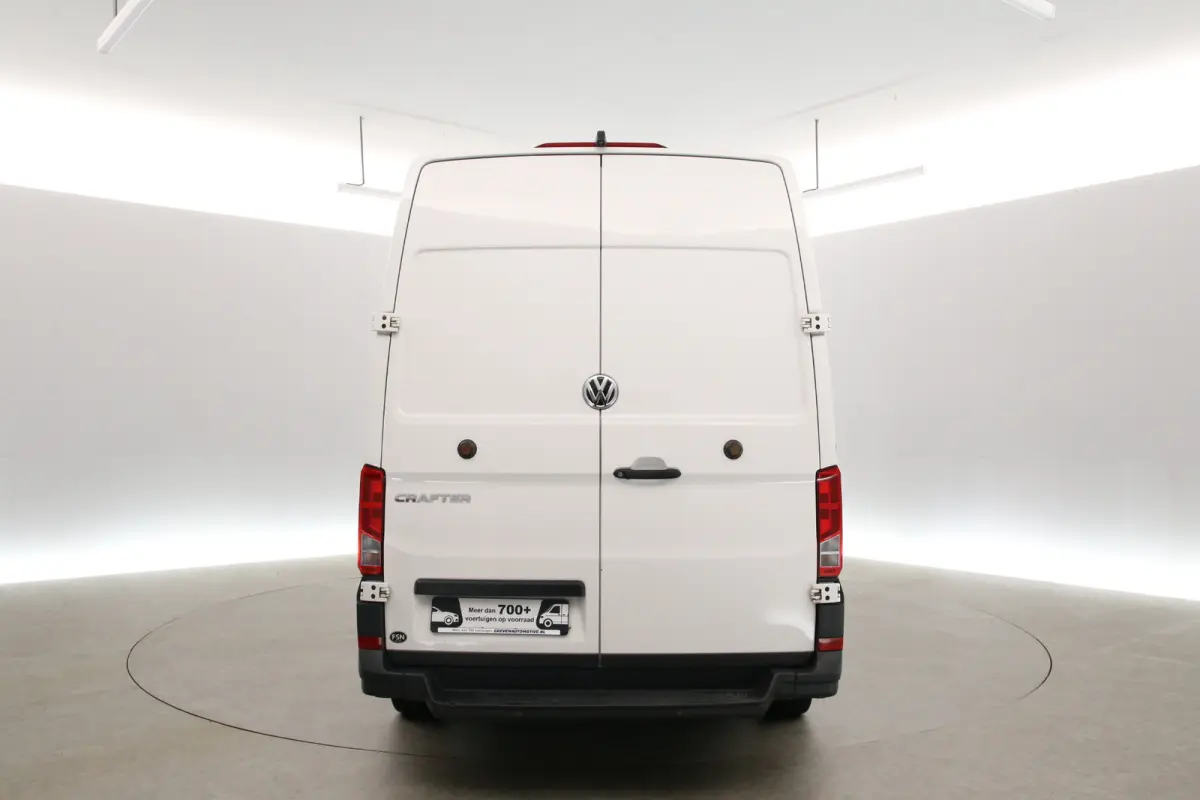 2.0 TDI 140PK L4H3 | Airco | Camera | Carplay | 3 Zits | 3000KG Trekgew. | Parkeersens.