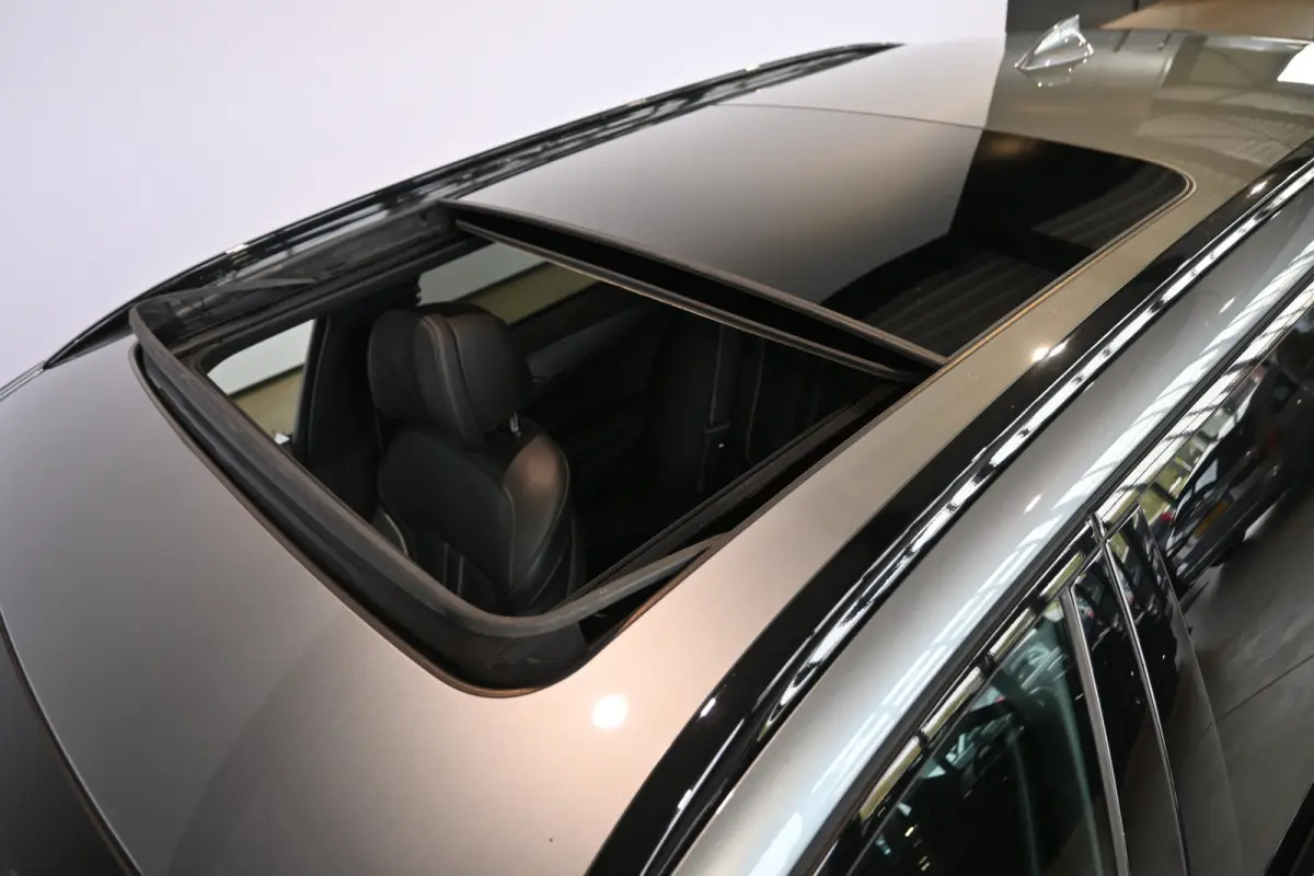 520i High Executive M Sport Automaat Navigatie LED CarPlay Leder Panoramdak Harman & Kardon 100% Onderhouden! Inruil Mogelijk!