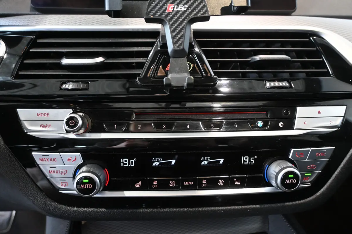 520i High Executive M Sport Automaat Navigatie LED CarPlay Leder Panoramdak Harman & Kardon 100% Onderhouden! Inruil Mogelijk!