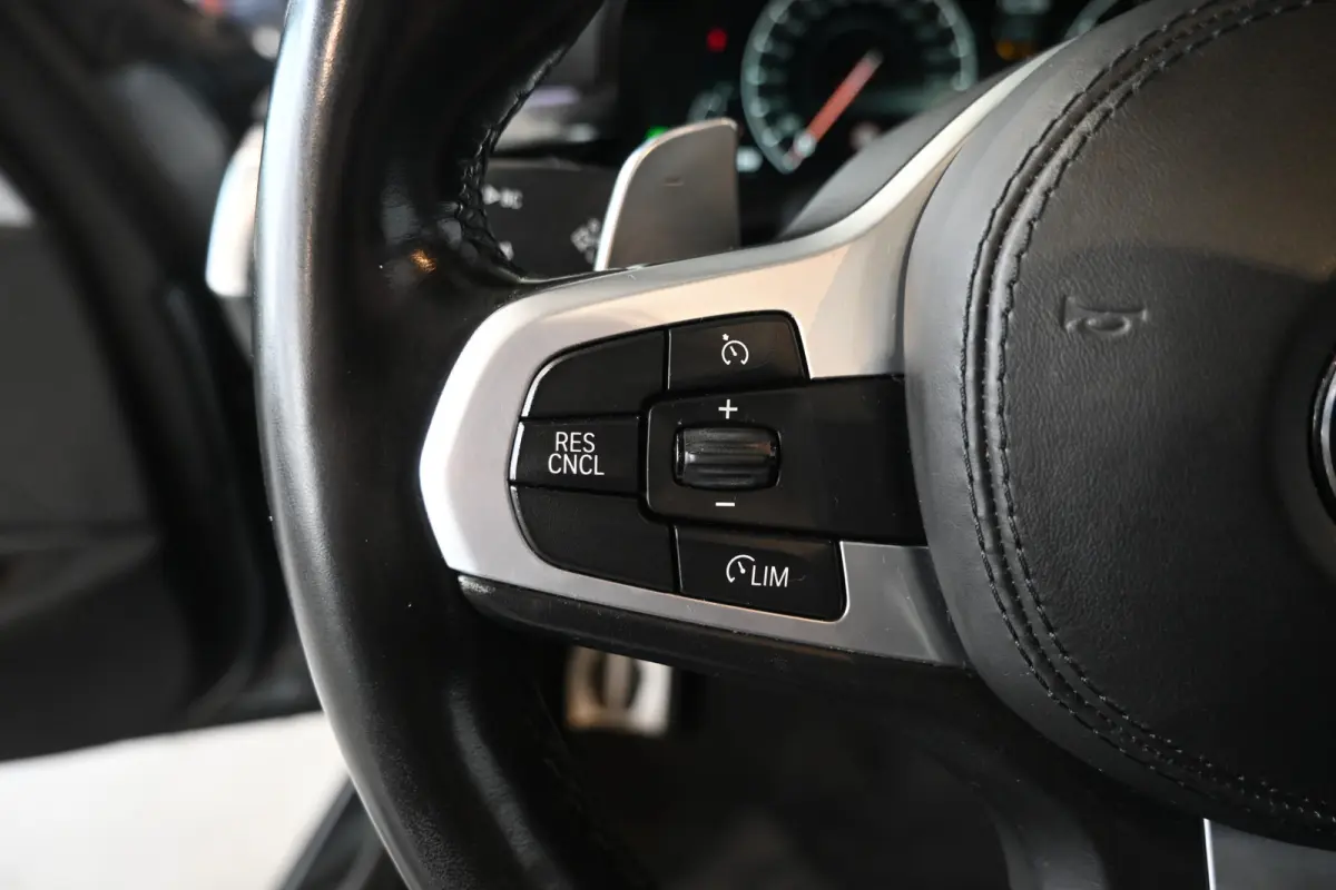 520i High Executive M Sport Automaat Navigatie LED CarPlay Leder Panoramdak Harman & Kardon 100% Onderhouden! Inruil Mogelijk!