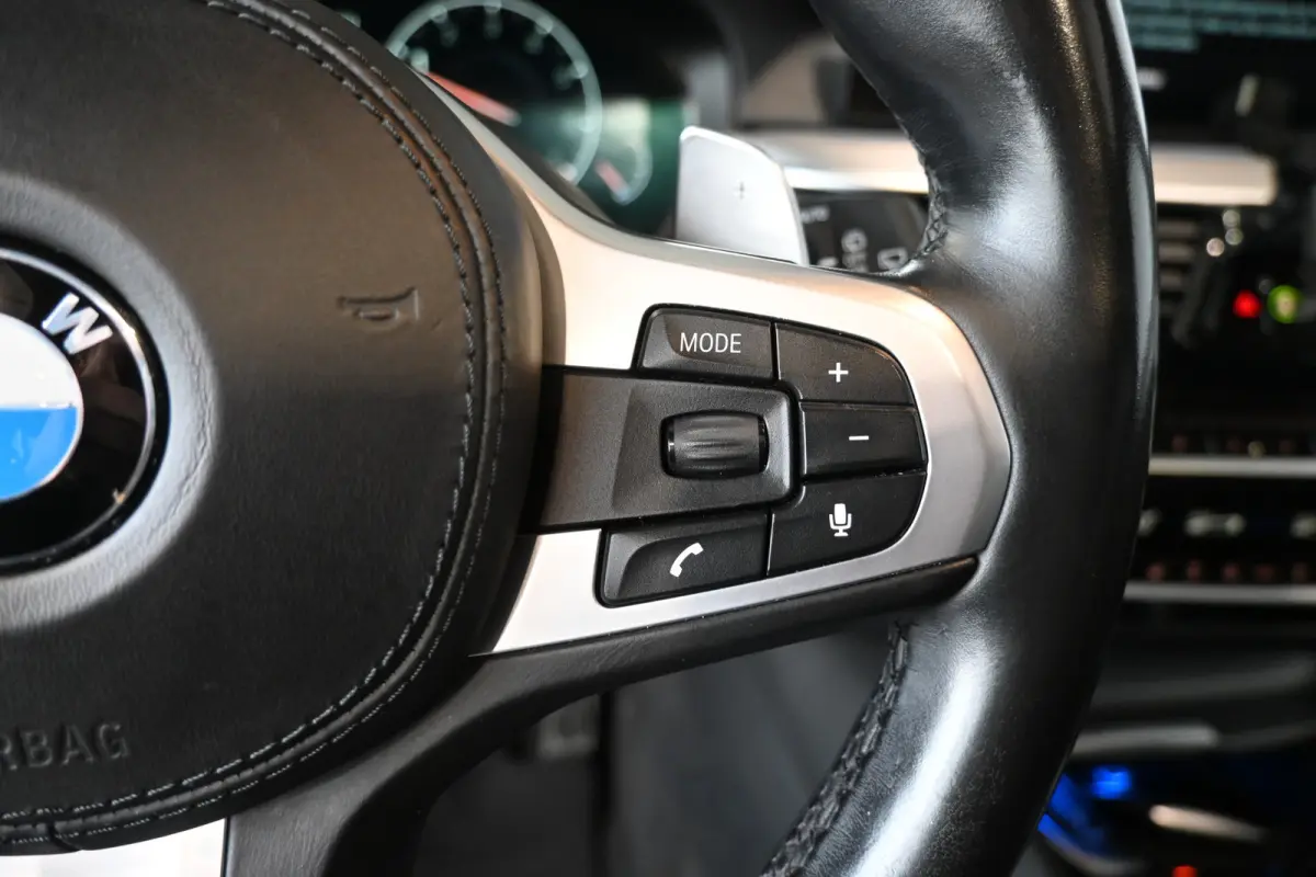 520i High Executive M Sport Automaat Navigatie LED CarPlay Leder Panoramdak Harman & Kardon 100% Onderhouden! Inruil Mogelijk!