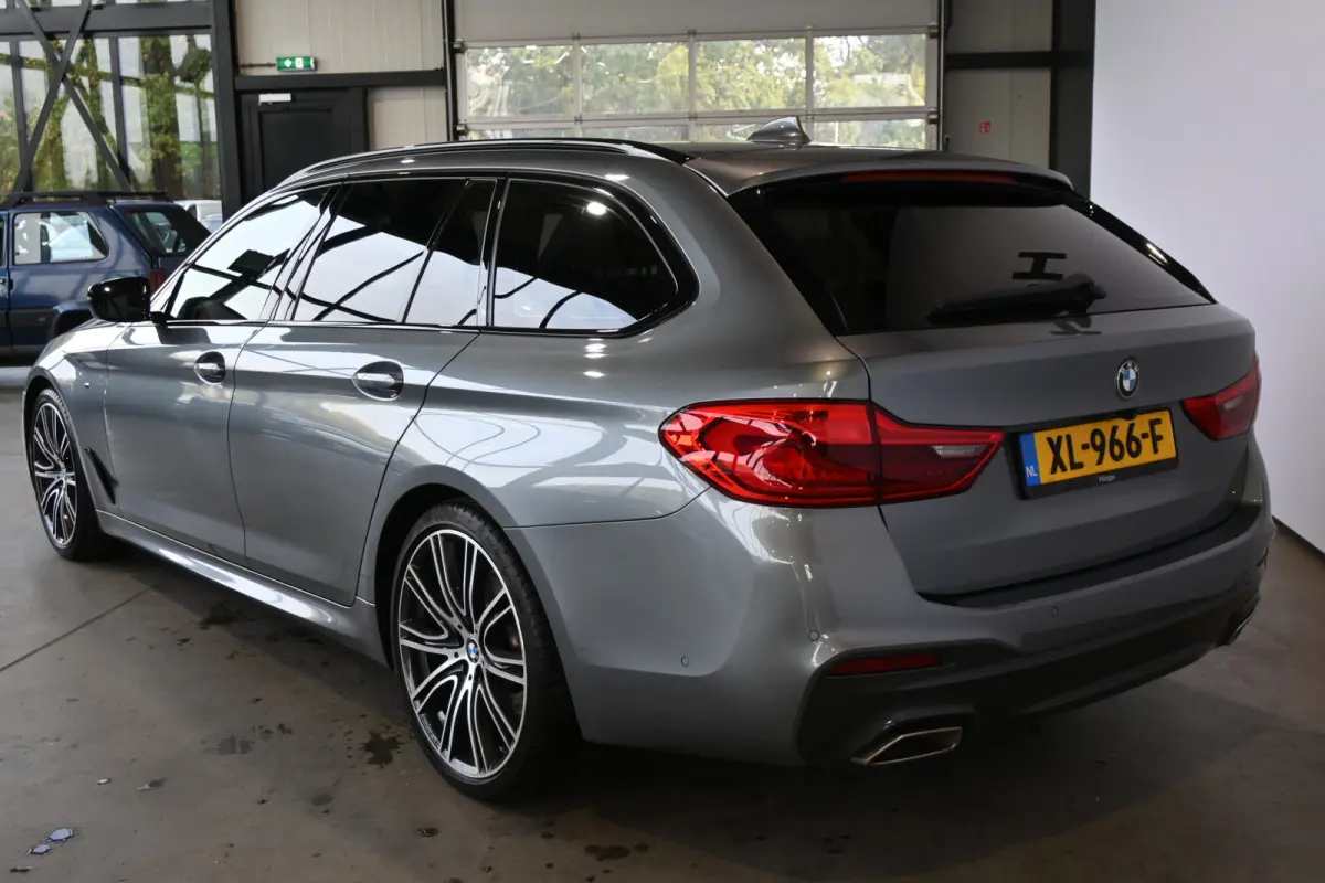 520i High Executive M Sport Automaat Navigatie LED CarPlay Leder Panoramdak Harman & Kardon 100% Onderhouden! Inruil Mogelijk!
