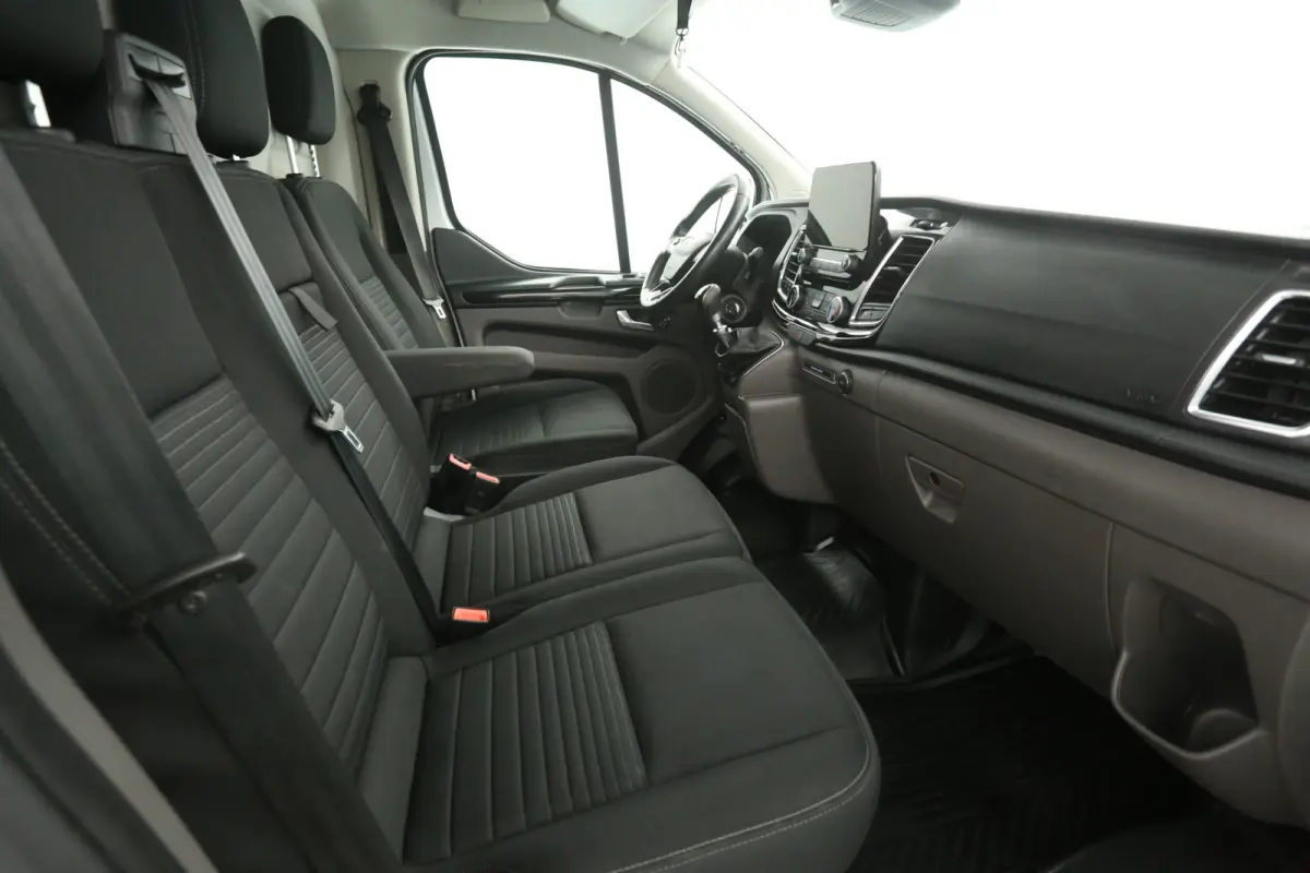 2.0 TDCI L2H1 Limited 170PK | 2800KG Trekgew. | Airco | Camera | Cruise | 3 Zits | 2xSchuifdeur | Trekhaak | Carplay | bi-Xenon