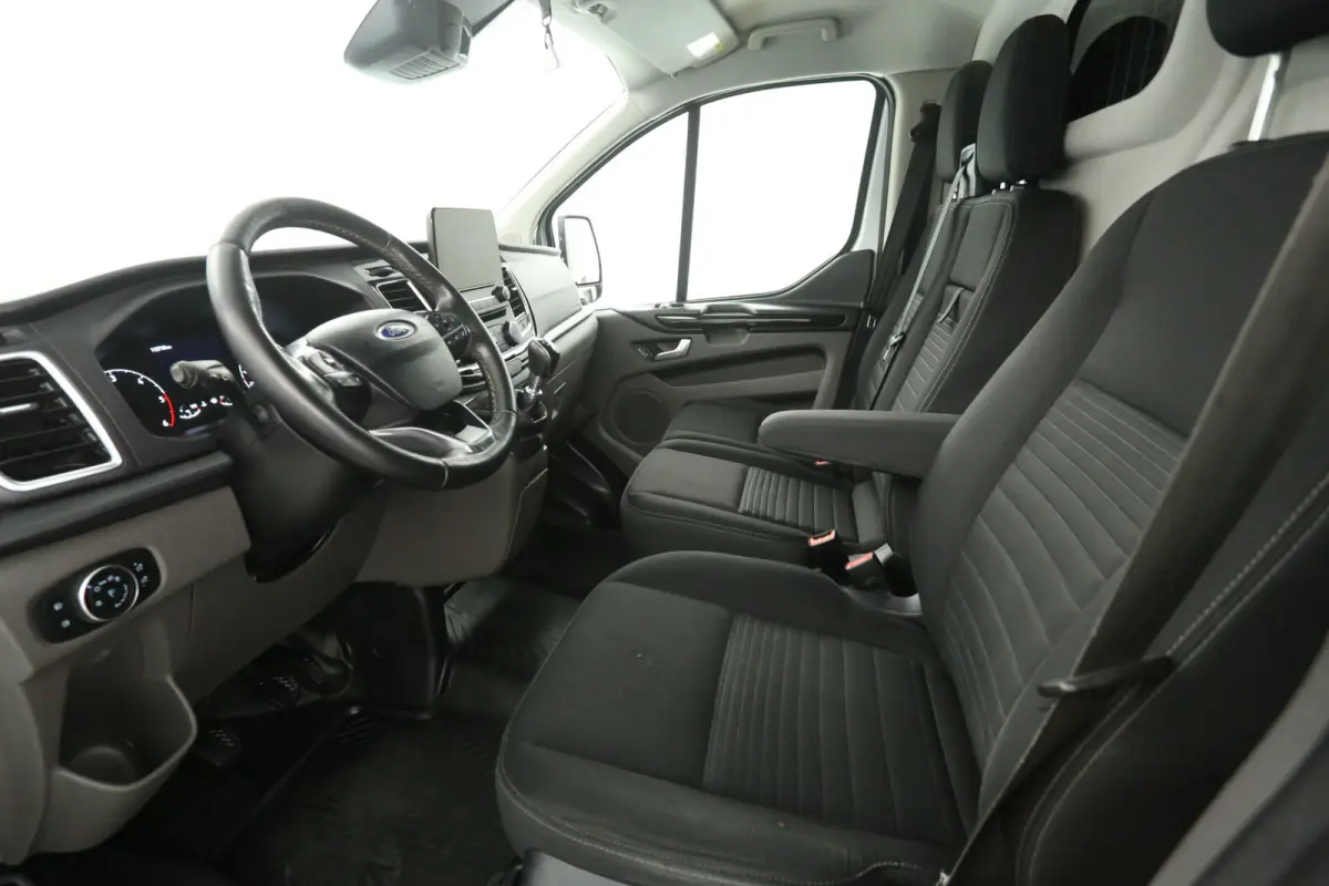 2.0 TDCI L2H1 Limited 170PK | 2800KG Trekgew. | Airco | Camera | Cruise | 3 Zits | 2xSchuifdeur | Trekhaak | Carplay | bi-Xenon