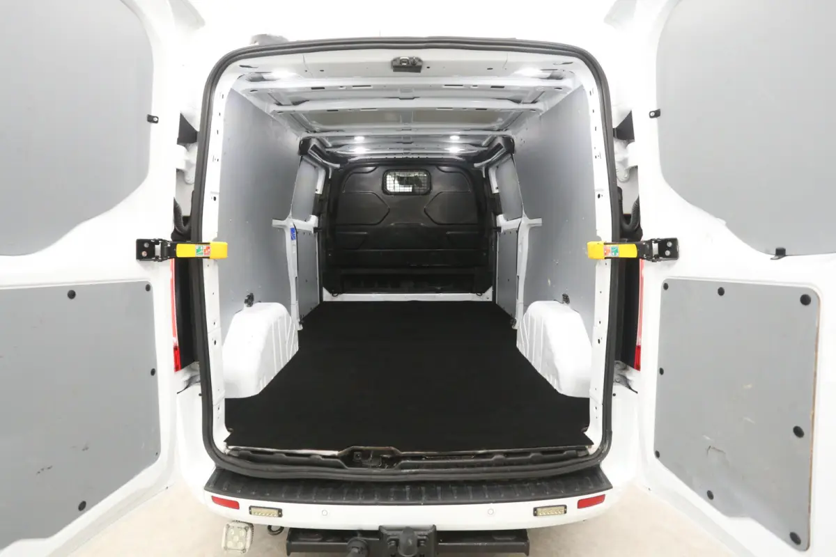 2.0 TDCI L2H1 Limited 170PK | 2800KG Trekgew. | Airco | Camera | Cruise | 3 Zits | 2xSchuifdeur | Trekhaak | Carplay | bi-Xenon