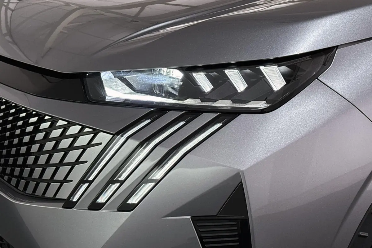 1.2 Hybrid 145 GT Stuur-Stoelverwarming 360 Camera Keyless
