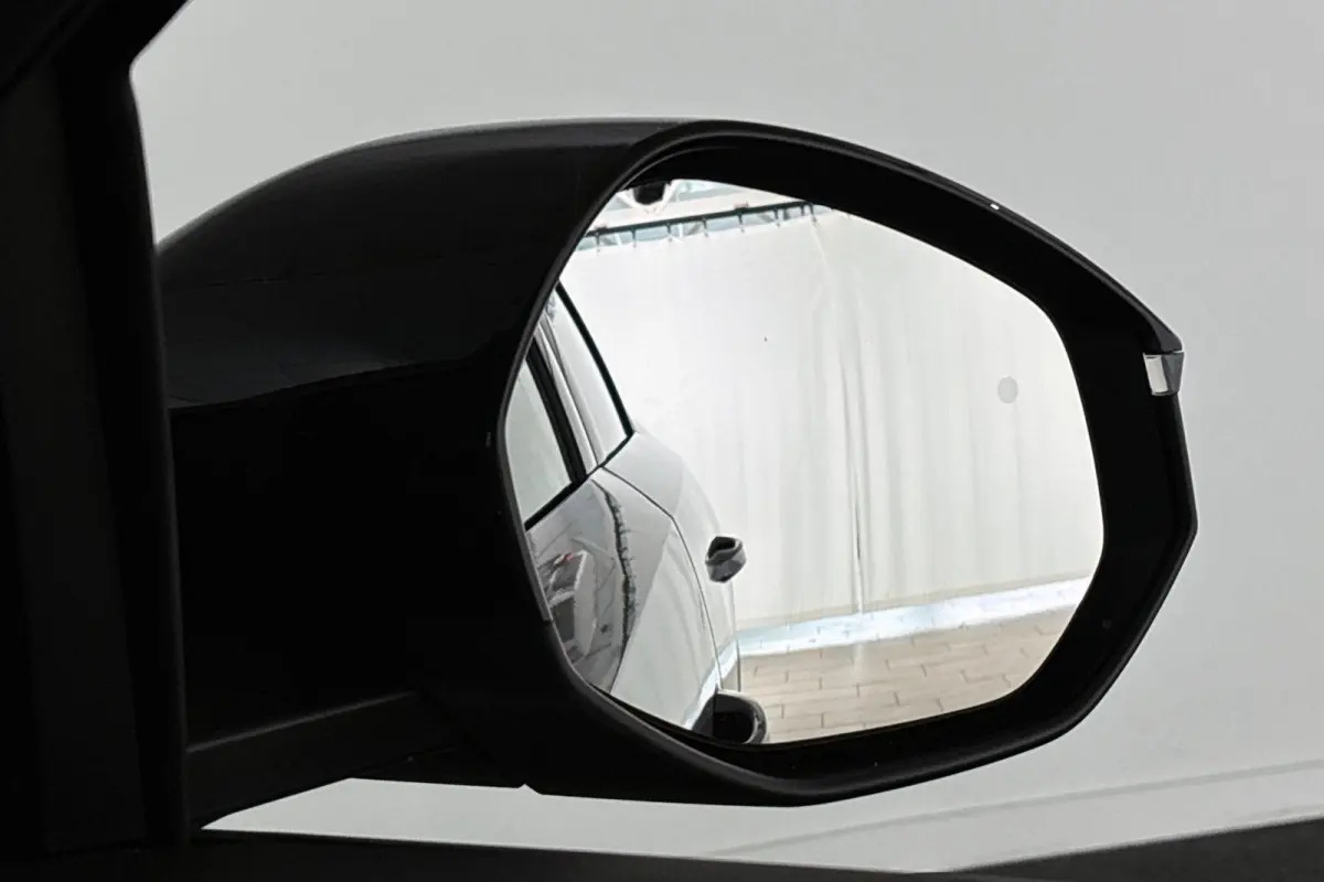 1.2 Hybrid 145 GT Stuur-Stoelverwarming 360 Camera Keyless