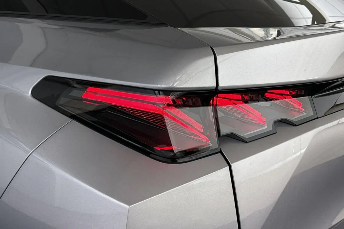 1.2 Hybrid 145 GT Stuur-Stoelverwarming 360 Camera Keyless