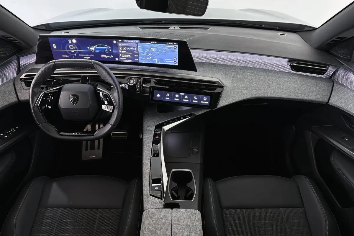 1.2 Hybrid 145 GT Stuur-Stoelverwarming 360 Camera Keyless