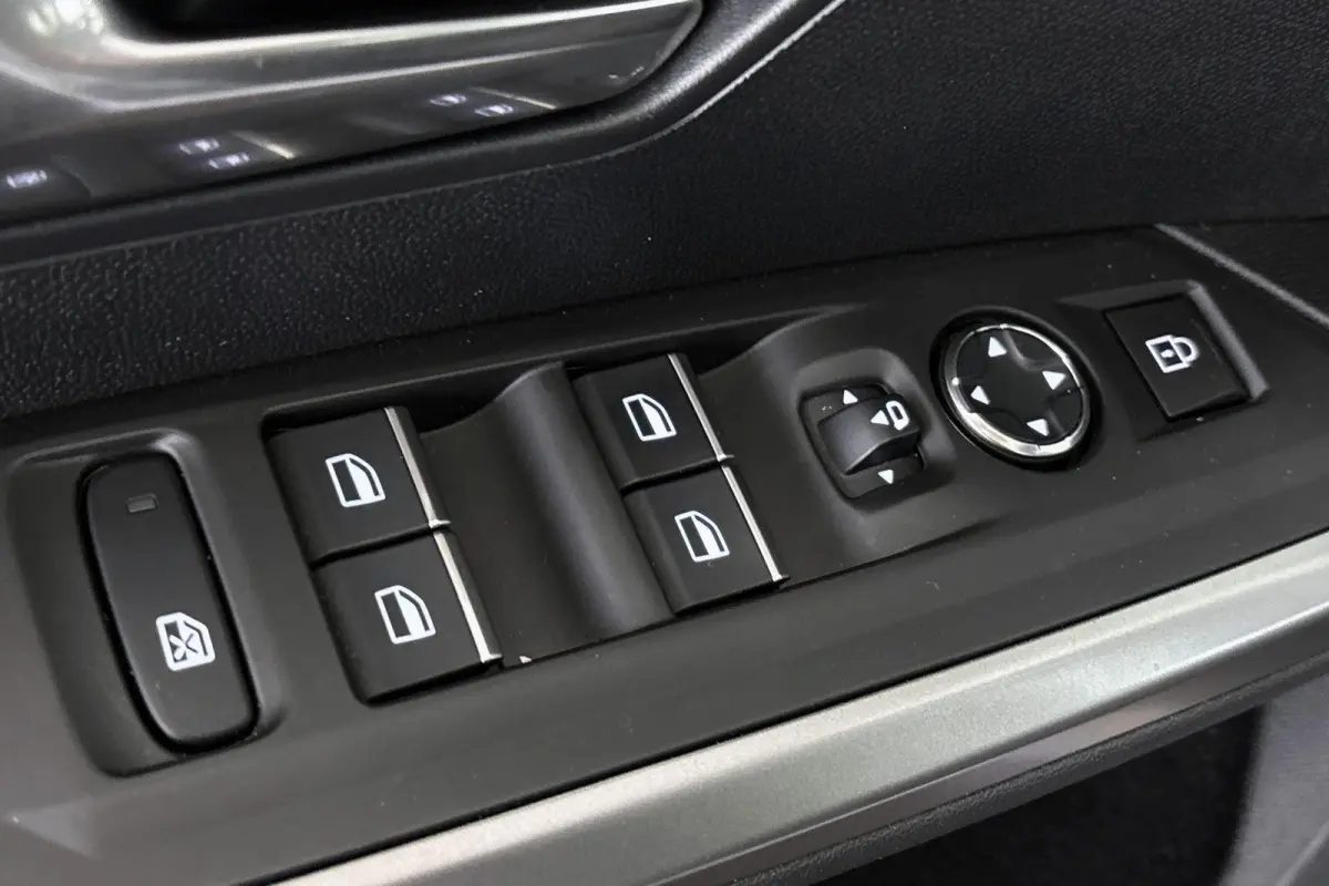 1.2 Hybrid 145 GT Stuur-Stoelverwarming 360 Camera Keyless