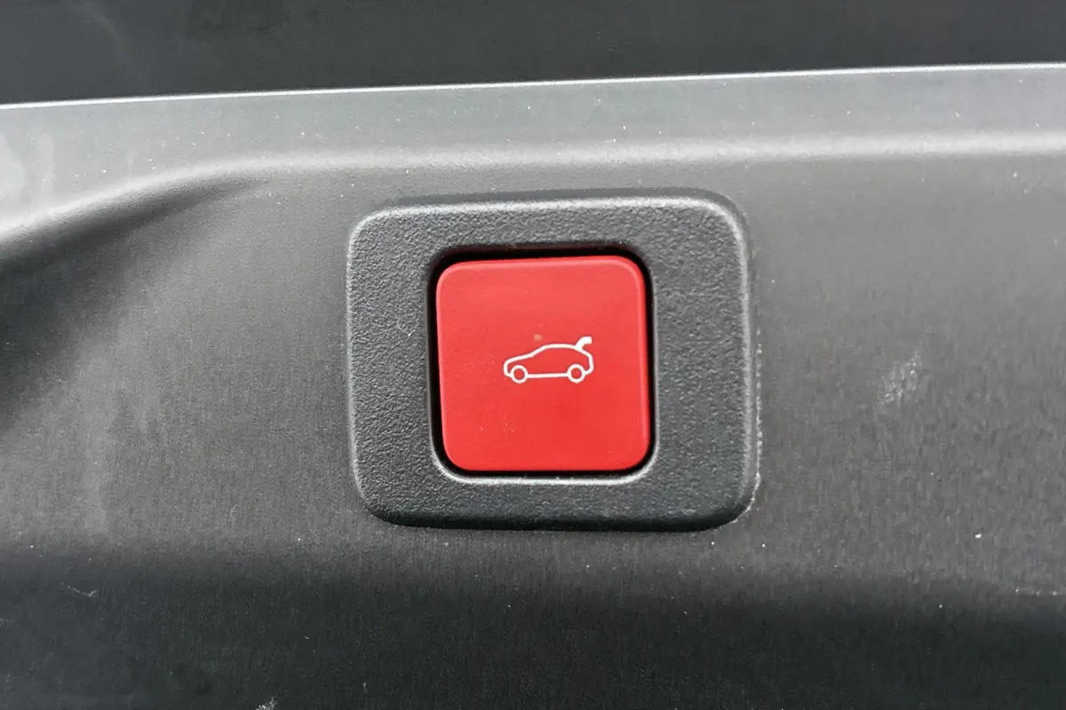 1.2 Hybrid 145 GT Stuur-Stoelverwarming 360 Camera Keyless