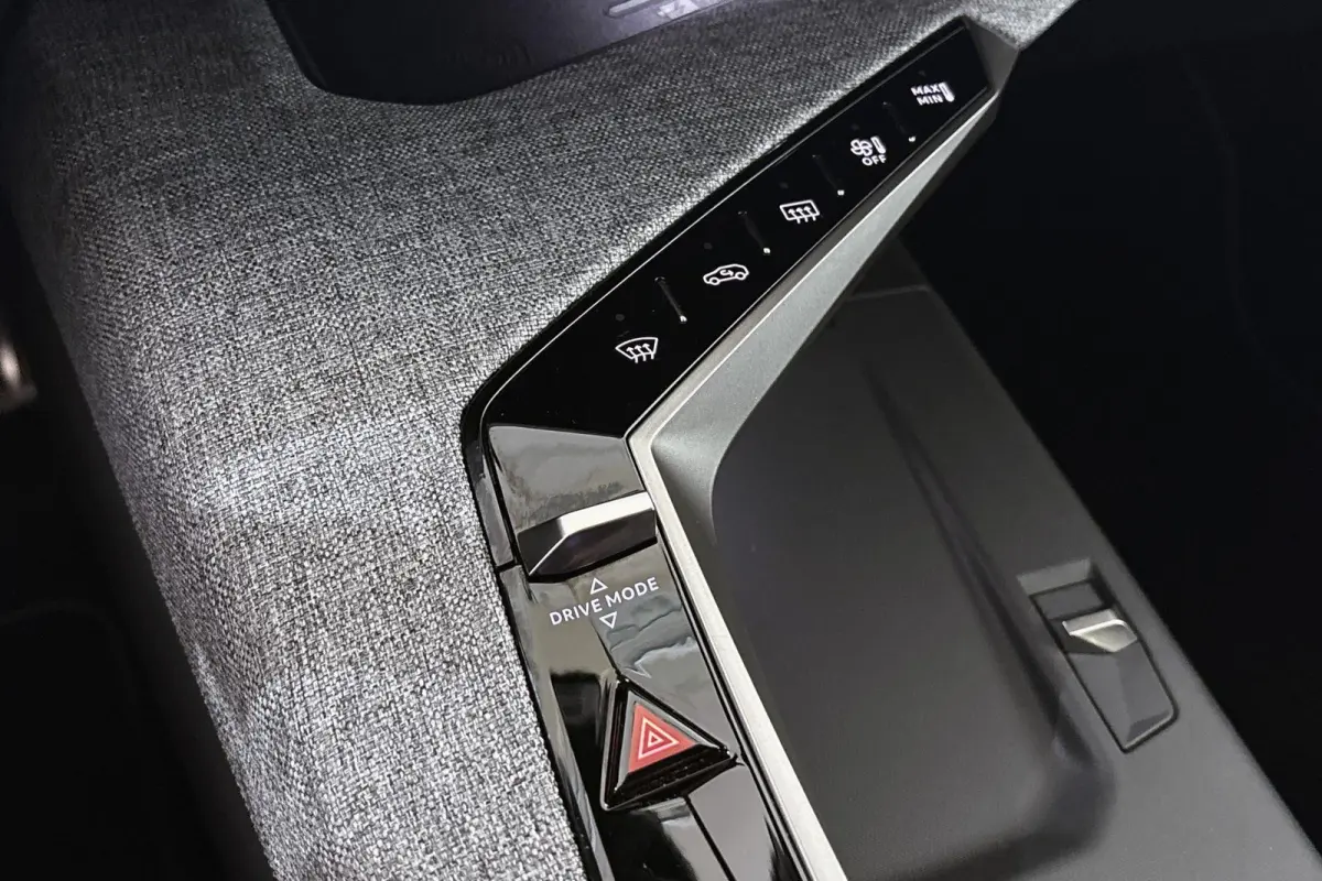 1.2 Hybrid 145 GT Stuur-Stoelverwarming 360 Camera Keyless