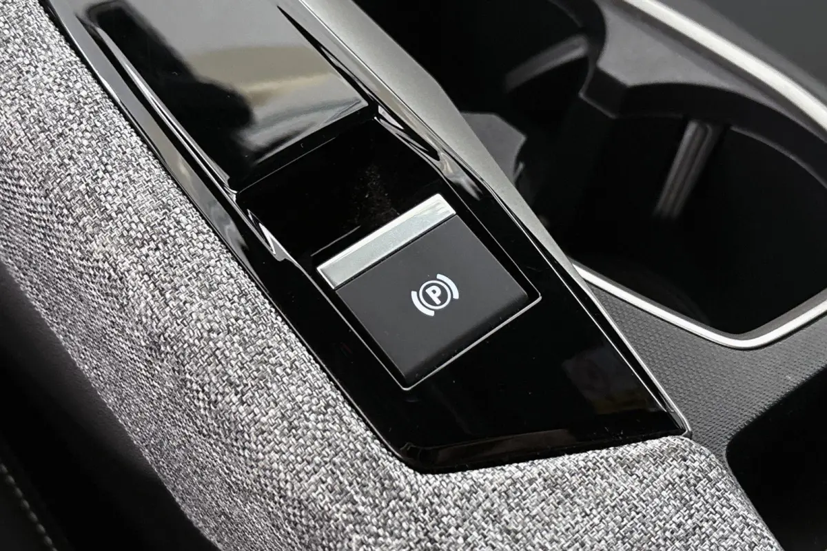 1.2 Hybrid 145 GT Stuur-Stoelverwarming 360 Camera Keyless