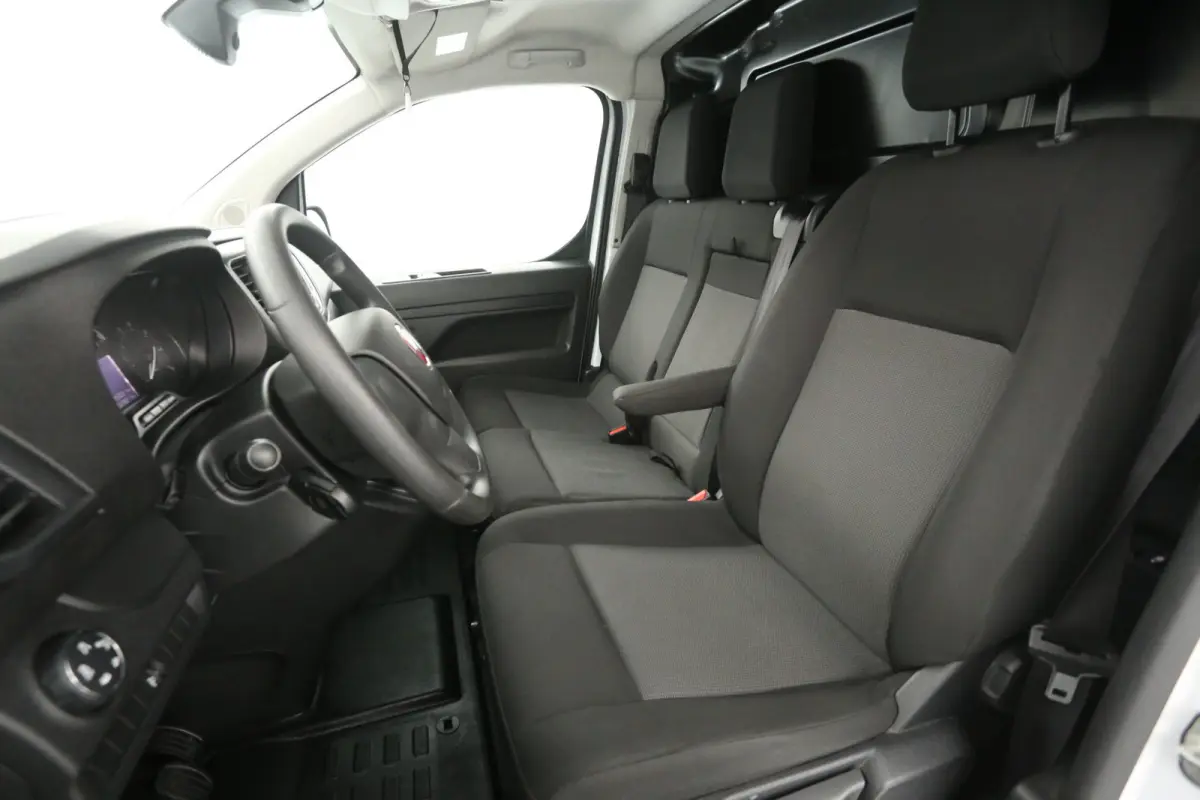 2.0 MultiJet 145PK L2H1 | Airco | Cruise | 3 Zits | Carplay | Parkeersens.