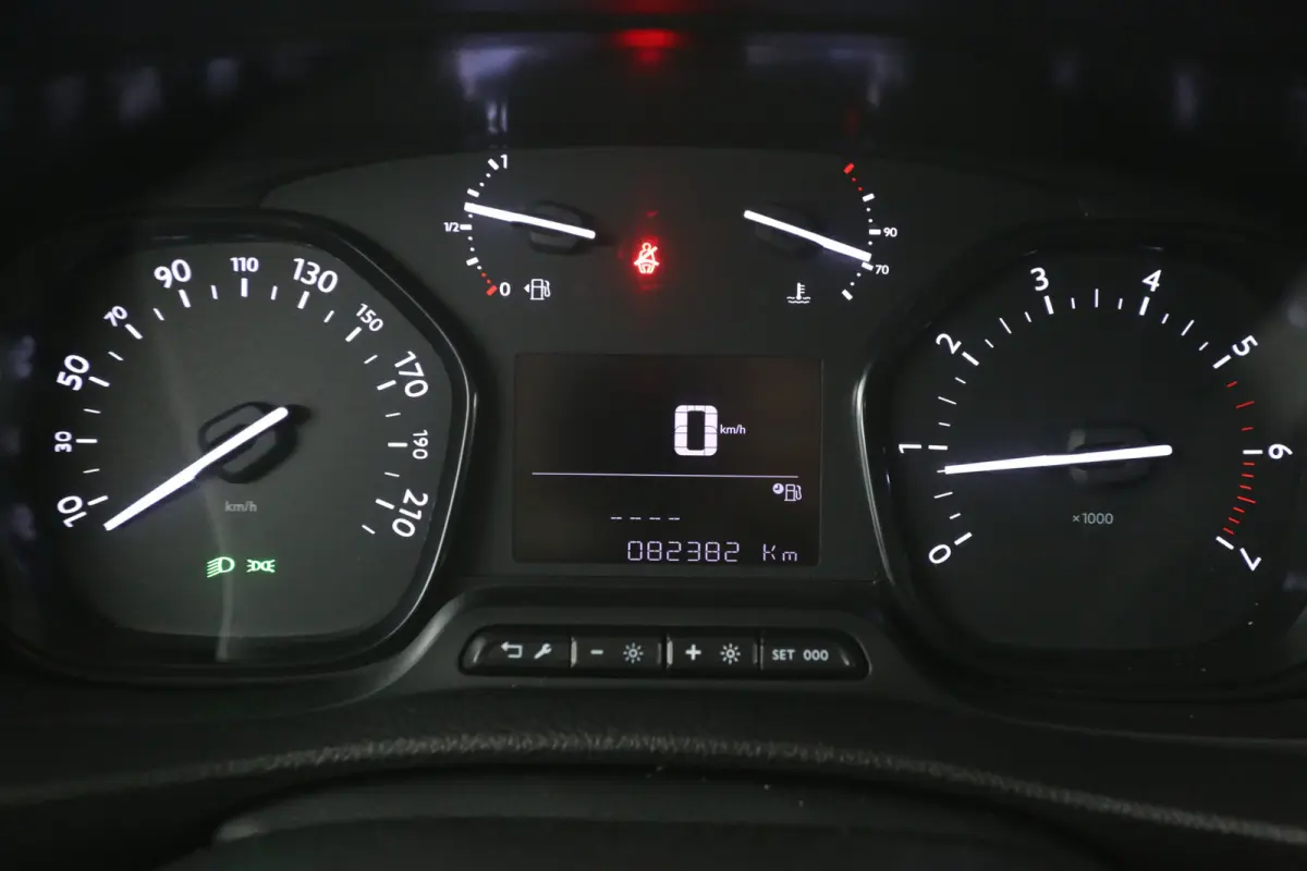 2.0 MultiJet 145PK L2H1 | Airco | Cruise | 3 Zits | Carplay | Parkeersens.